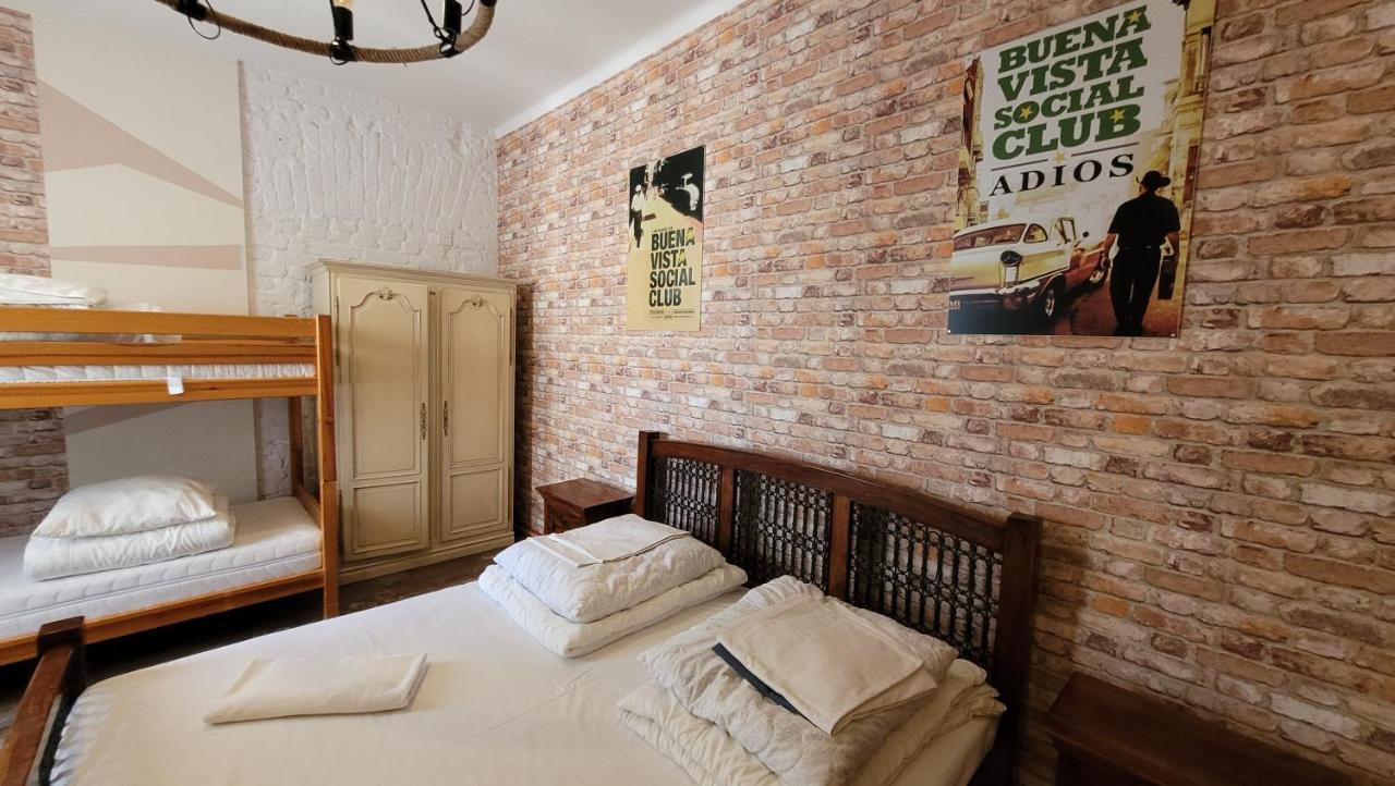 Hostel Chmielna 5 Rooms&Apartments Warschau Buitenkant foto