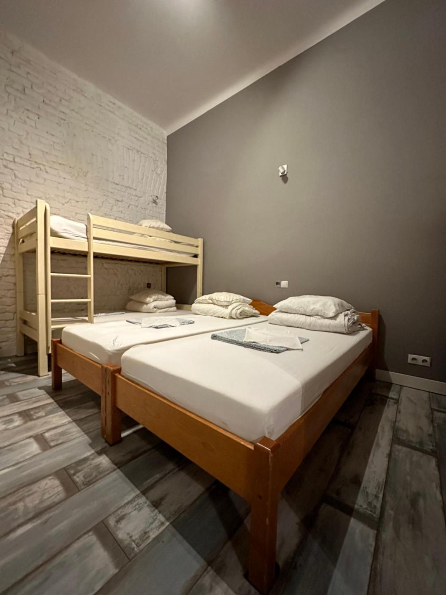 Hostel Chmielna 5 Rooms&Apartments Warschau Buitenkant foto